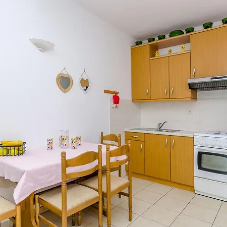 Apartment Stara Maslina *